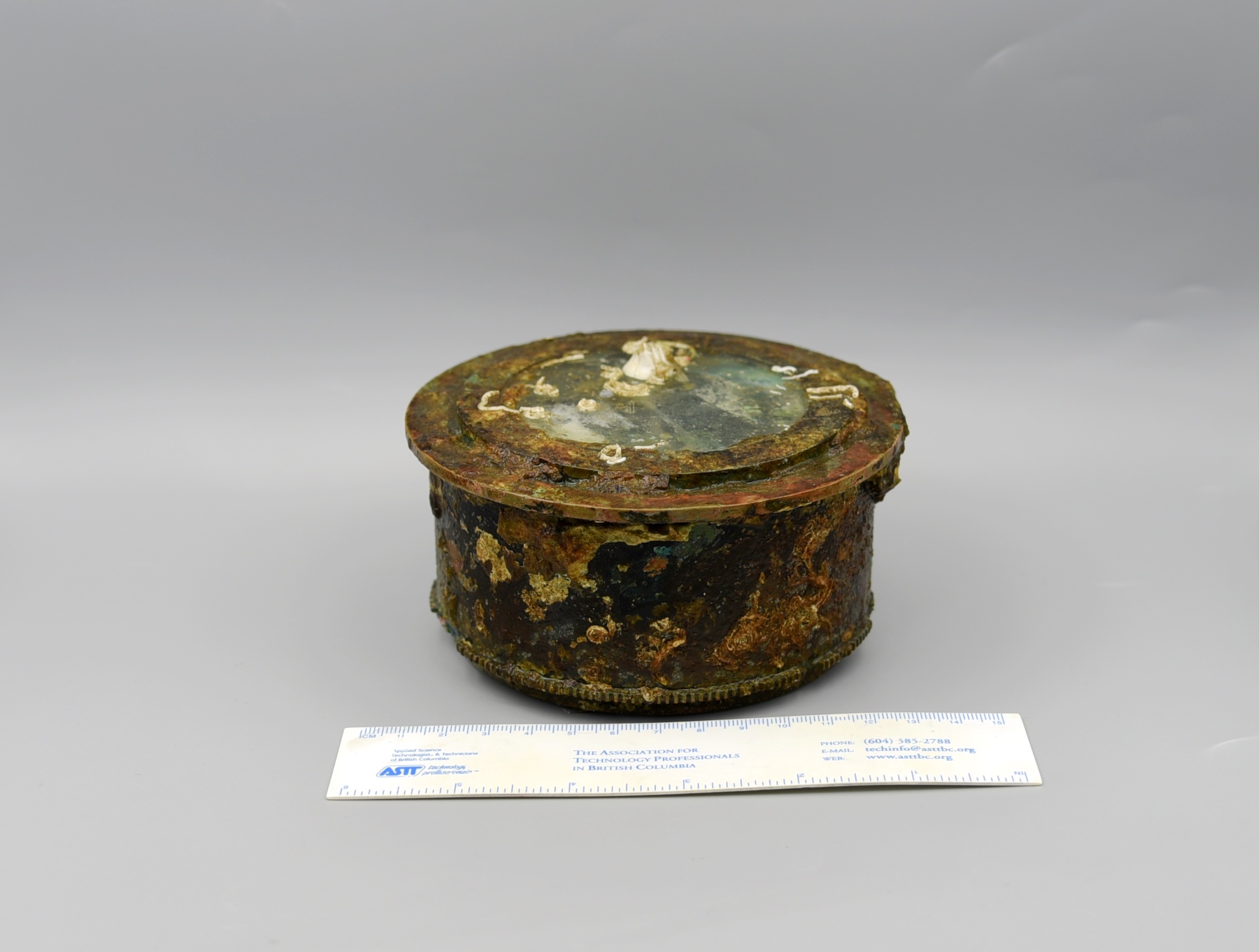 Navigation Compass — Side View — Wreck Site DeRu-214